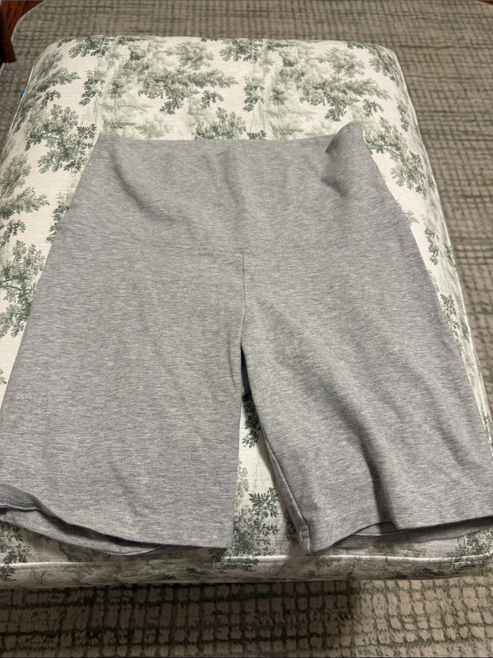Aritzia TNA grey biker shorts